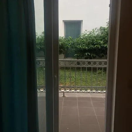 卡姆利科斯克公寓酒店 3*
